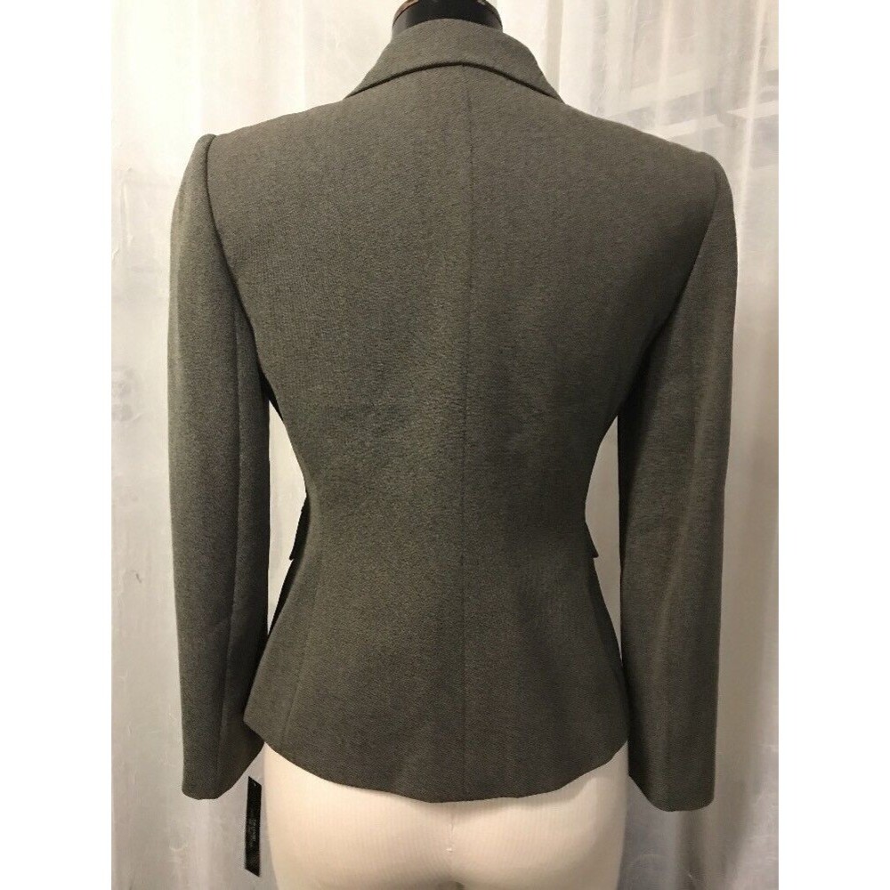 Tahari Nicholson Women's Blazer Gray Lined 3 Button Blazer Size 4P NWT - Picture 7 of 11